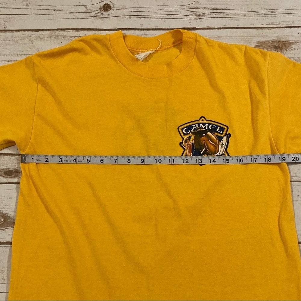 Vintage Camel Cigarettes Smooth Character Single Stitch Yellow T-Shirt Large - Picture 3 of 8